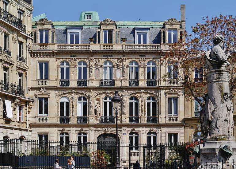 The Nouvelle Athènes Quarter